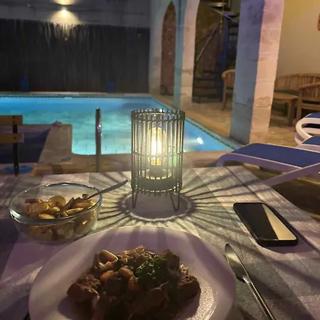 Проживание в семье House Of Character - With A Pool View