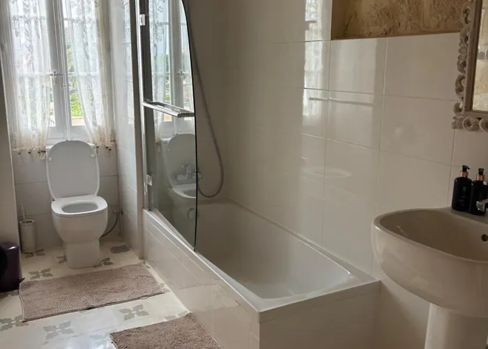 House Of Character - With A Pool View منزل للإقامة